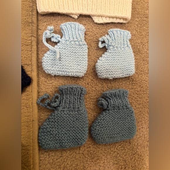 Baby Knit Sweater and Pants Set homemade sizing range from 6-12 months - Picture 7 of 10